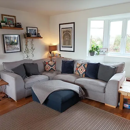 Warm And Homely 4br | Parking | Wifi | Garden * Bristol